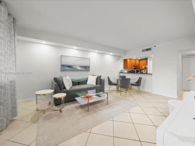 Продажа квартиры #412 - фото 6248720