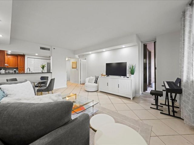 Продажа квартиры #412 - фото 6248721