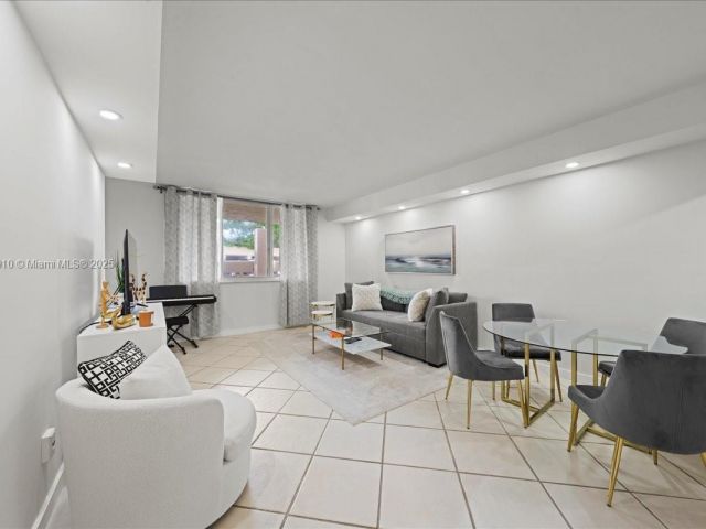 Продажа квартиры #412 - фото 6248725