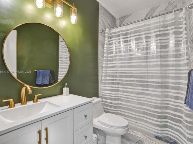 Продажа дома по адресу 20629 NW 12th Ct - фото 6254266