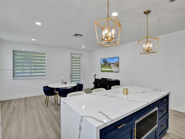 Продажа дома по адресу 20629 NW 12th Ct - фото 6254270