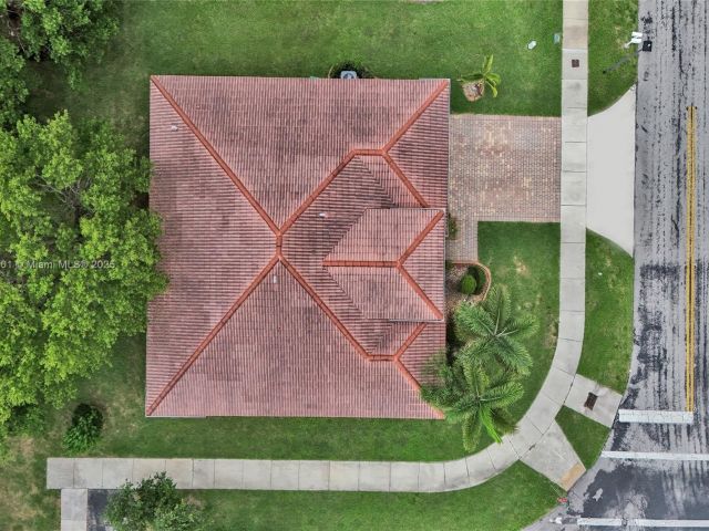 Продажа дома по адресу 20629 NW 12th Ct - фото 6254276