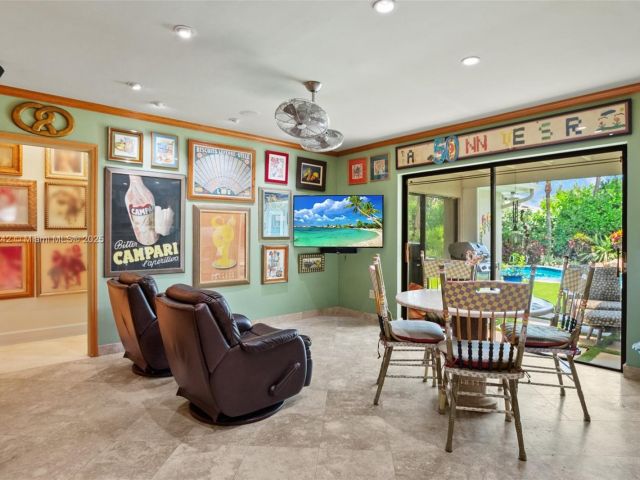 Продажа дома по адресу 2100 NE 211th Ter - фото 6245022