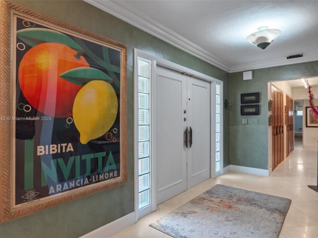 Продажа дома по адресу 2100 NE 211th Ter - фото 6245031