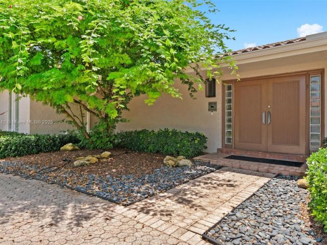 Продажа дома по адресу 2100 NE 211th Ter - фото 6245032