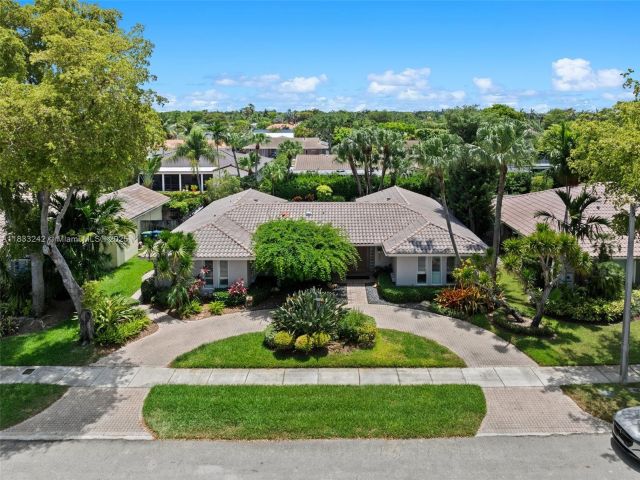 Продажа дома по адресу 2100 NE 211th Ter - фото 6245040