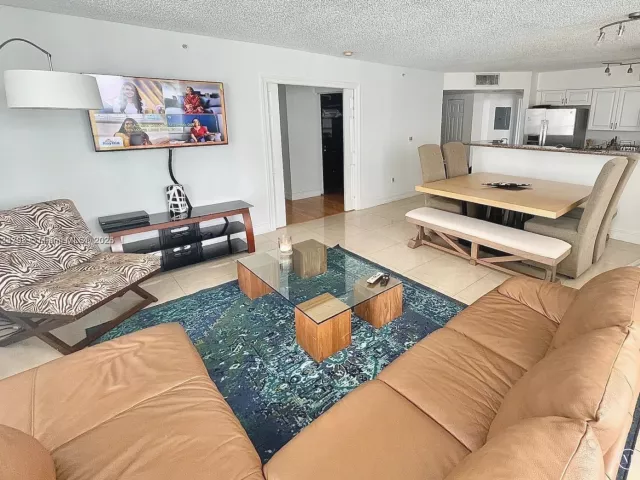 Продажа квартиры #1401 - фото 6241640