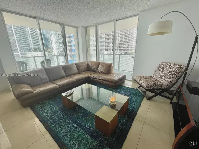 Продажа квартиры #1401 - фото 6241641