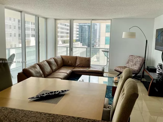 Продажа квартиры #1401 - фото 6241636