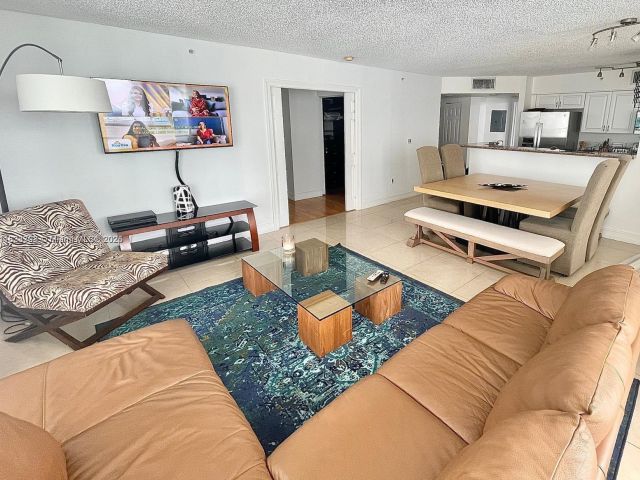 Продажа квартиры #1401 - фото 6241640