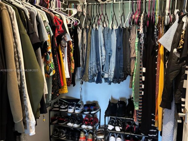 Продажа дома по адресу 830 SE 19th St - фото 7433965