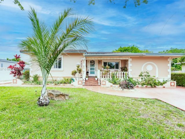 Продажа дома по адресу 6250 SW 19th St - фото 6241010