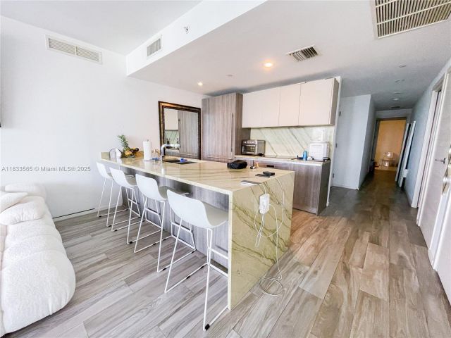 Продажа квартиры #4204 - фото 6258076