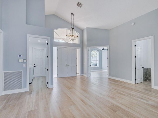 Дом в аренду по адресу 8300 Bob O Link Drive - фото 6242149