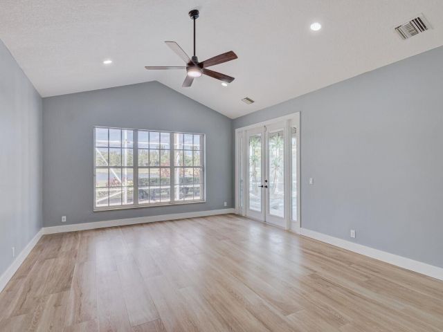 Дом в аренду по адресу 8300 Bob O Link Drive - фото 6242152