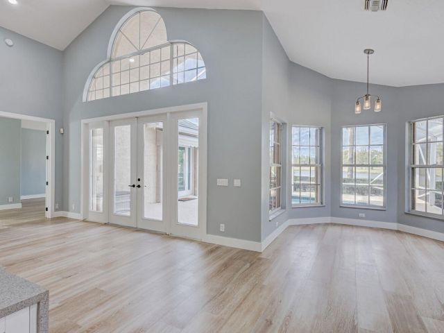 Дом в аренду по адресу 8300 Bob O Link Drive - фото 6242157