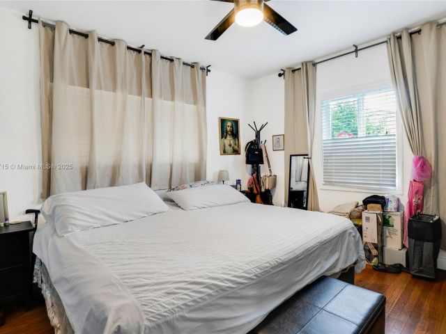 Продажа дома по адресу 104 SW 40th Ave - фото 6274654