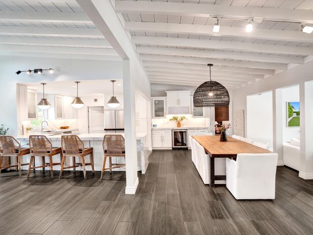 Дом в аренду по адресу 915 N Swinton Avenue - фото 6252864