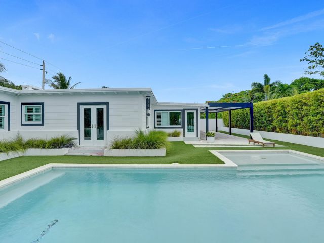 Дом в аренду по адресу 915 N Swinton Avenue - фото 6252872