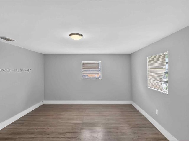 Продажа дома по адресу 8224 NW 1st Pl - фото 6253816