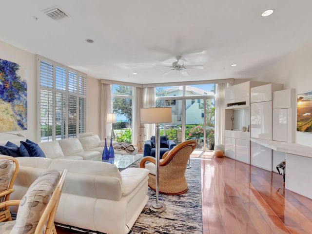 Дом в аренду по адресу 2115 S Ocean Boulevard 14 - фото 6252824