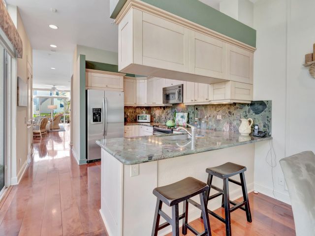 Дом в аренду по адресу 2115 S Ocean Boulevard 14 - фото 6676882