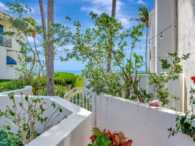 Дом в аренду по адресу 2115 S Ocean Boulevard 14 - фото 6676886