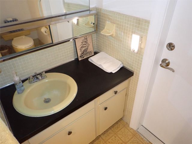 Продажа дома по адресу 8501 NW 19th St - фото 6247169