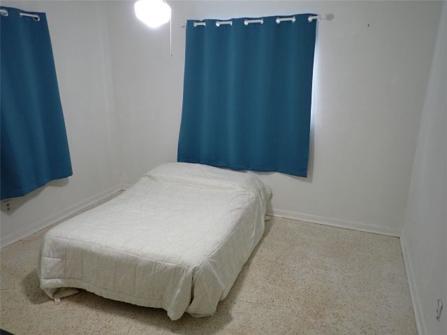 Продажа дома по адресу 8501 NW 19th St - фото 6247171