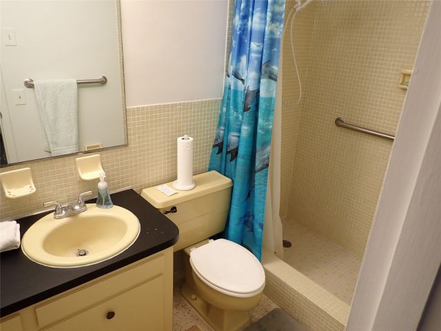 Продажа дома по адресу 8501 NW 19th St - фото 6247172