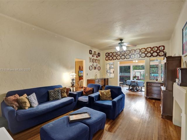 Продажа дома по адресу 1340 Jackson St - фото 6266164