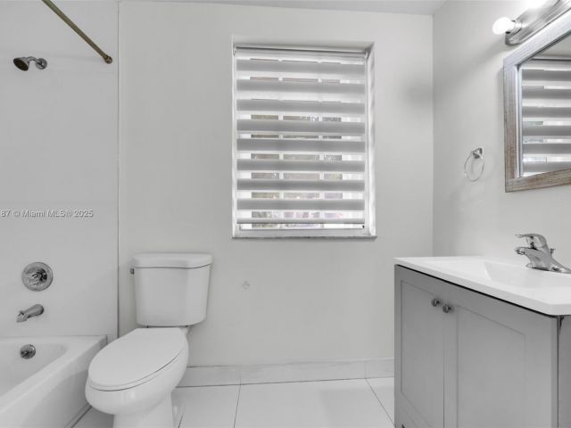 Продажа дома по адресу 6514 SW 128th Pl 6514 - фото 6268906