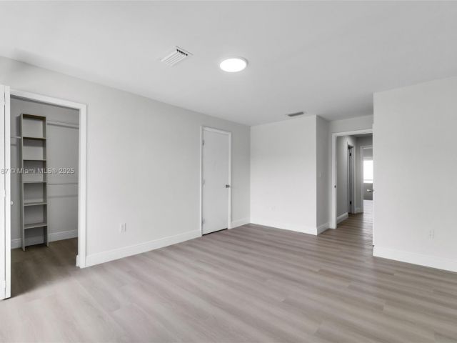 Продажа дома по адресу 6514 SW 128th Pl 6514 - фото 6268907