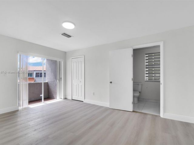 Продажа дома по адресу 6514 SW 128th Pl 6514 - фото 6268909