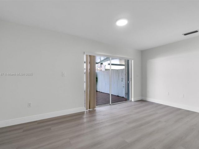 Продажа дома по адресу 6514 SW 128th Pl 6514 - фото 6268913