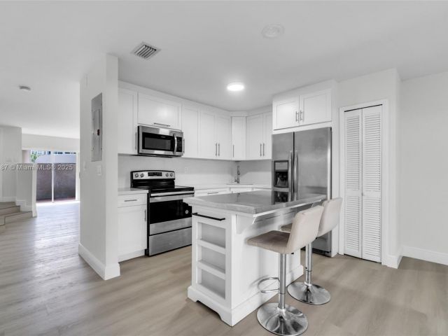 Продажа дома по адресу 6514 SW 128th Pl 6514 - фото 6268919