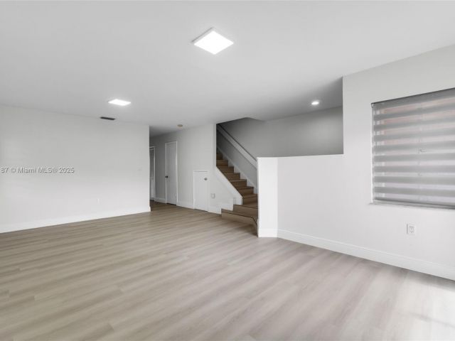 Продажа дома по адресу 6514 SW 128th Pl 6514 - фото 6268920