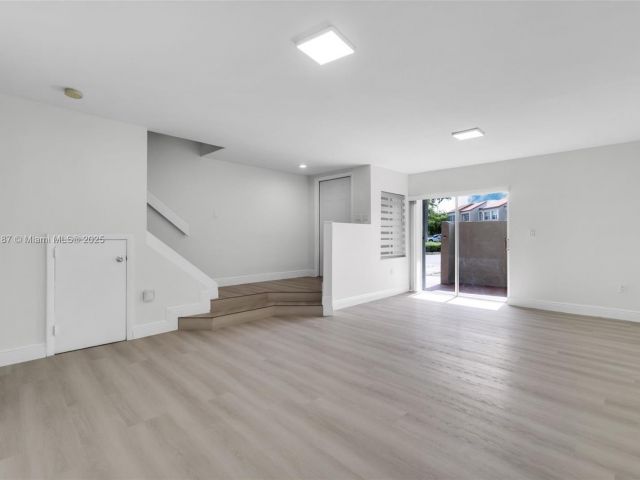 Продажа дома по адресу 6514 SW 128th Pl 6514 - фото 6268921