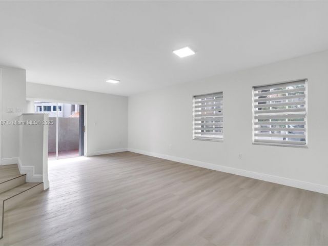 Продажа дома по адресу 6514 SW 128th Pl 6514 - фото 6268923