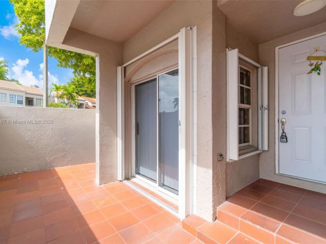 Продажа дома по адресу 6514 SW 128th Pl 6514 - фото 6268924