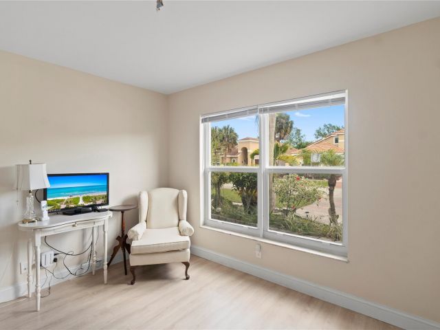 Продажа дома по адресу 9381 Aegean Dr - фото 6251744