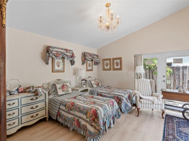 Продажа дома по адресу 9381 Aegean Dr - фото 6251750