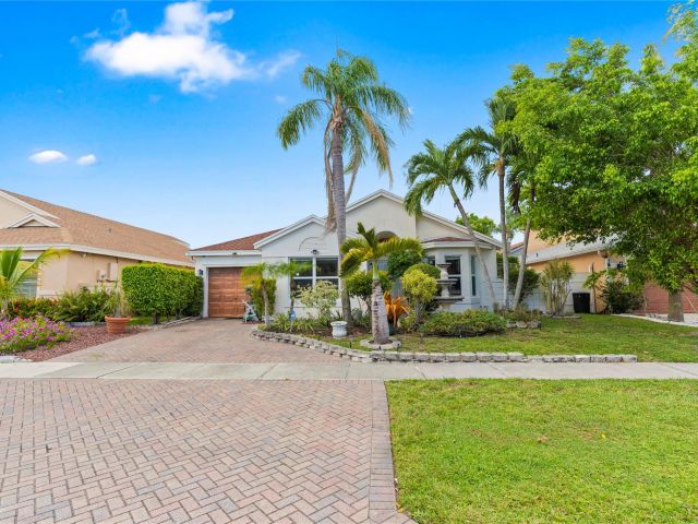 Продажа дома по адресу 9381 Aegean Dr - фото 6251761