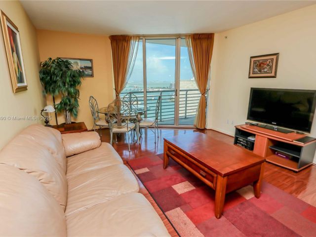 Продажа квартиры #3918 - фото 6264040