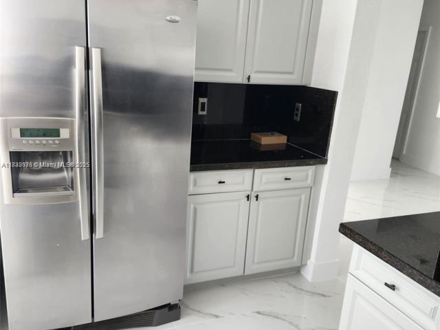 Продажа дома по адресу 8465 NW 108th Path - фото 6243503