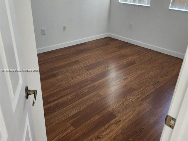 Продажа дома по адресу 8465 NW 108th Path - фото 6243513