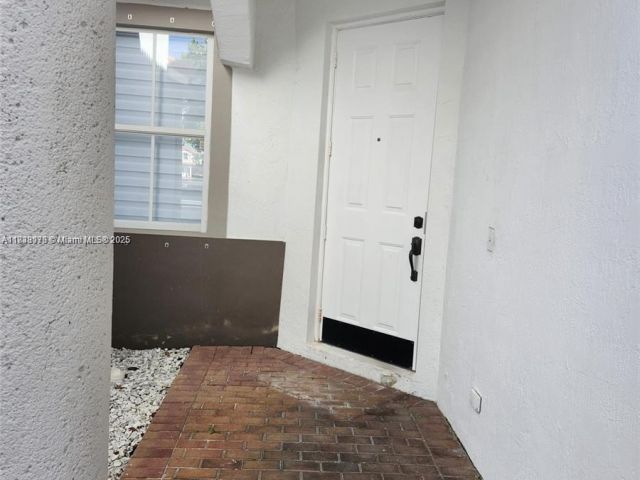 Продажа дома по адресу 8465 NW 108th Path - фото 6243518