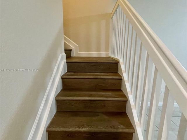 Дом в аренду по адресу 146 SE 34th Ter 146 - фото 6243548