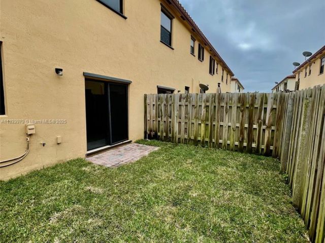 Дом в аренду по адресу 146 SE 34th Ter 146 - фото 6243550