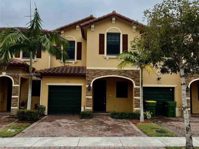 Дом в аренду по адресу 146 SE 34th Ter 146 - фото 6243563